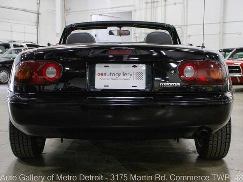 Used 1994 MAZDA MX-5 Miata RWD image 7
