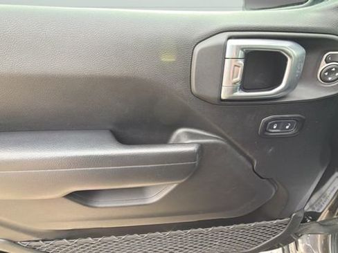 Used 2021 Jeep Wrangler Unlimited Sport image 17