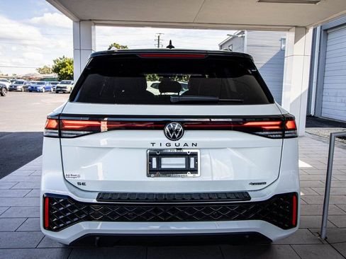 New 2026 Volkswagen Tiguan SE R-Line image 15