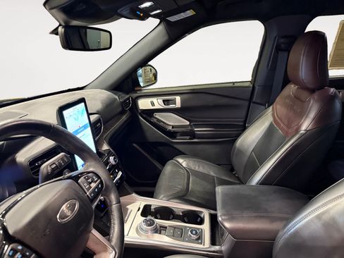 Used 2021 Ford Explorer Platinum w/ Equipment Group 601A image 10