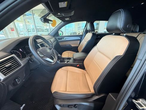 Used 2021 Volkswagen Atlas Cross Sport SE image 13