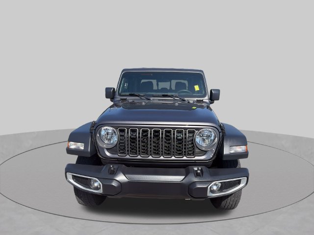 Certified 2025 Jeep Gladiator Sport AWD/4WD image 9