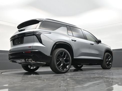 Used 2026 Chevrolet Traverse RS FWD image 25