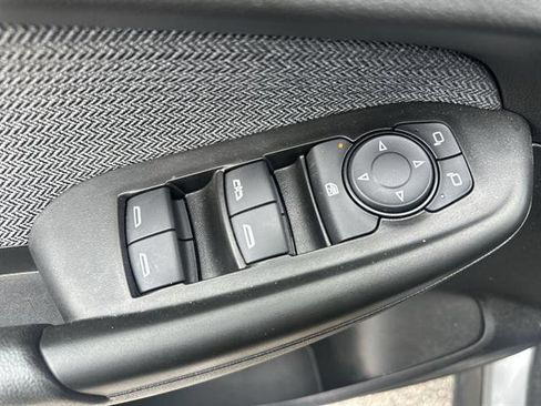 Certified 2023 Chevrolet TrailBlazer LT w/ Convenience Package FWD image 37