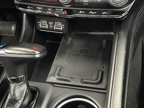 Used 2022 Dodge Durango GT image 18