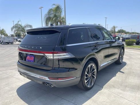 Used 2021 Lincoln Aviator Reserve w/ Equipment Group 202A image 8