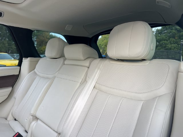 Used 2024 Land Rover Range Rover SE AWD/4WD image 20