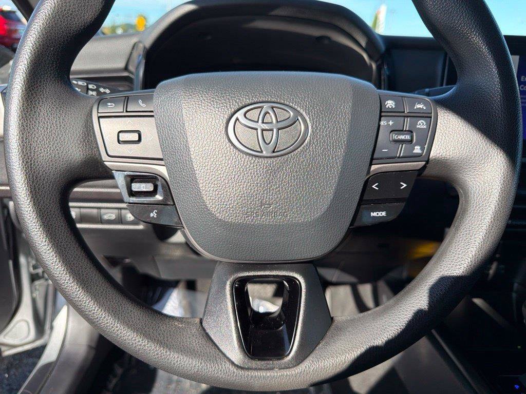 Used 2025 Toyota Camry LE FWD image 18
