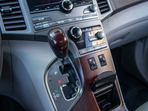 Used 2009 Toyota Venza Base image 16