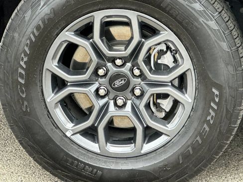 Used 2025 Ford Expedition Active AWD/4WD image 38