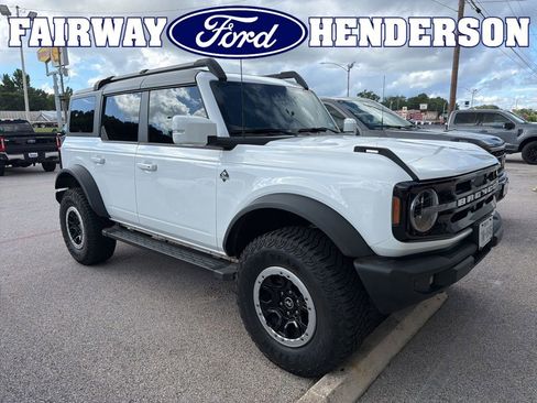 Used 2024 Ford Bronco Outer Banks w/ Sasquatch Package AWD/4WD image 1