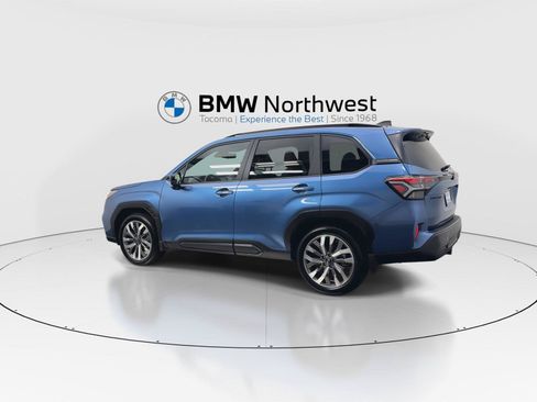 Used 2025 Subaru Forester Touring AWD/4WD image 12