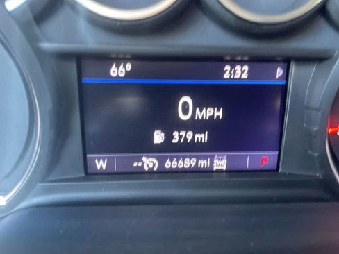 Used 2021 Chevrolet Suburban RST w/ Luxury Package image 12