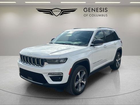 Used 2023 Jeep Grand Cherokee Limited AWD/4WD image 1