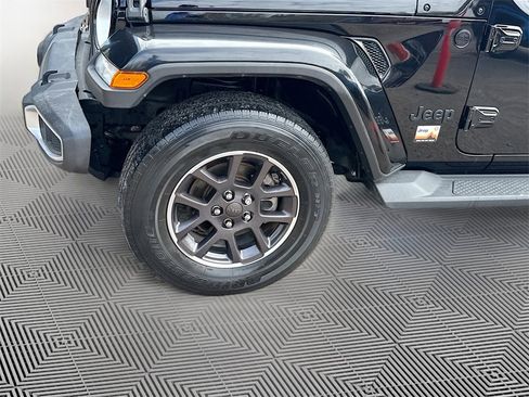 Used 2021 Jeep Gladiator Overland w/ Popular Equipment Package image 34