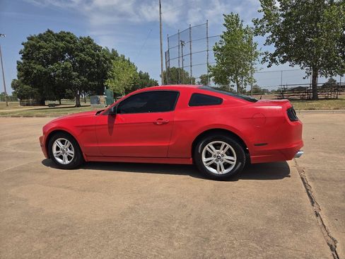 Used 2013 Ford Mustang Coupe RWD image 5