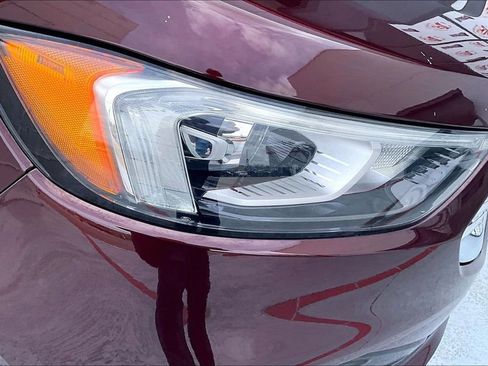 Used 2019 Ford Edge Titanium image 30