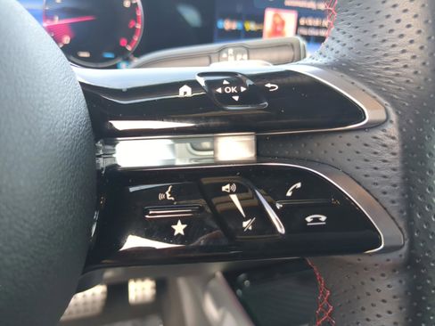 Certified 2025 Mercedes-Benz GLB 250 image 24