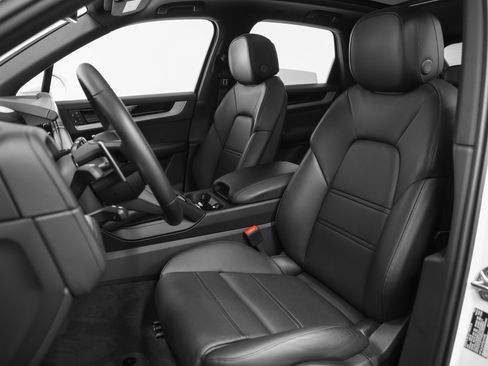 Used 2026 Porsche Cayenne S image 48