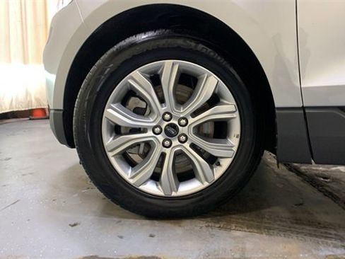 Certified 2024 Ford Edge Titanium image 47