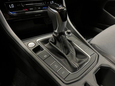 New 2026 Volkswagen Jetta SE image 14