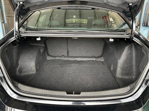 Used 2024 Chevrolet Malibu LT image 29