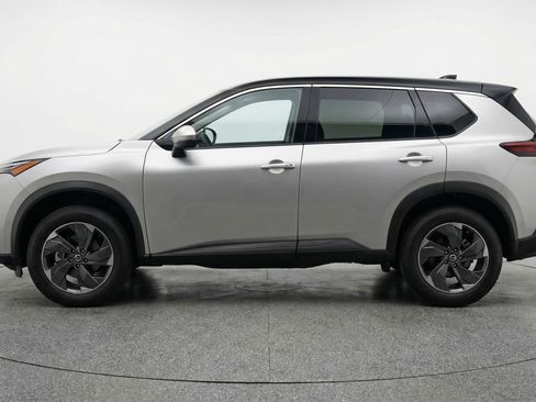 Used 2025 Nissan Rogue SV FWD image 5