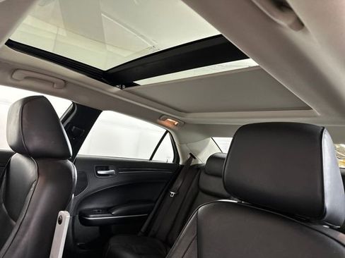 Used 2023 Chrysler 300 Touring L w/ Popular Equipment Group image 12