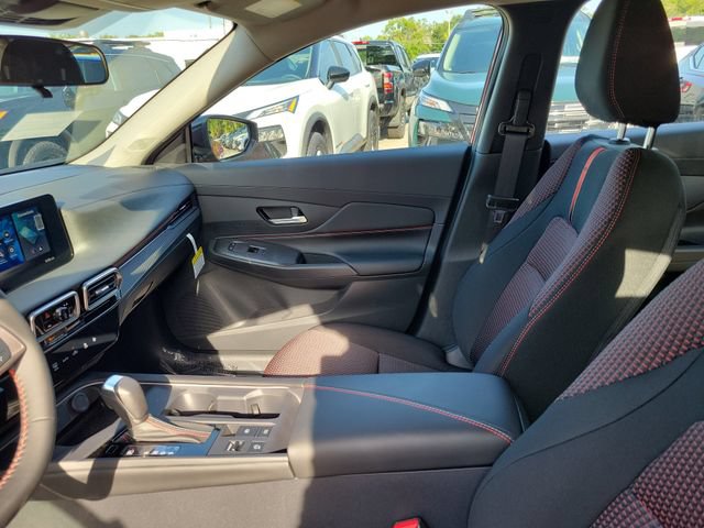 New 2026 Nissan Sentra SR w/ Floor Mat Package FWD image 16