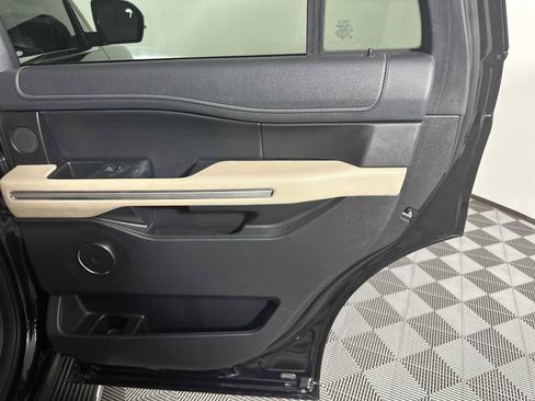 Certified 2023 Ford Expedition Limited image 28