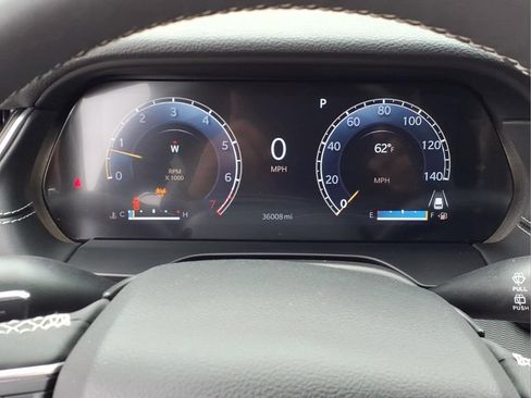 Used 2024 Jeep Grand Cherokee Altitude AWD/4WD image 6