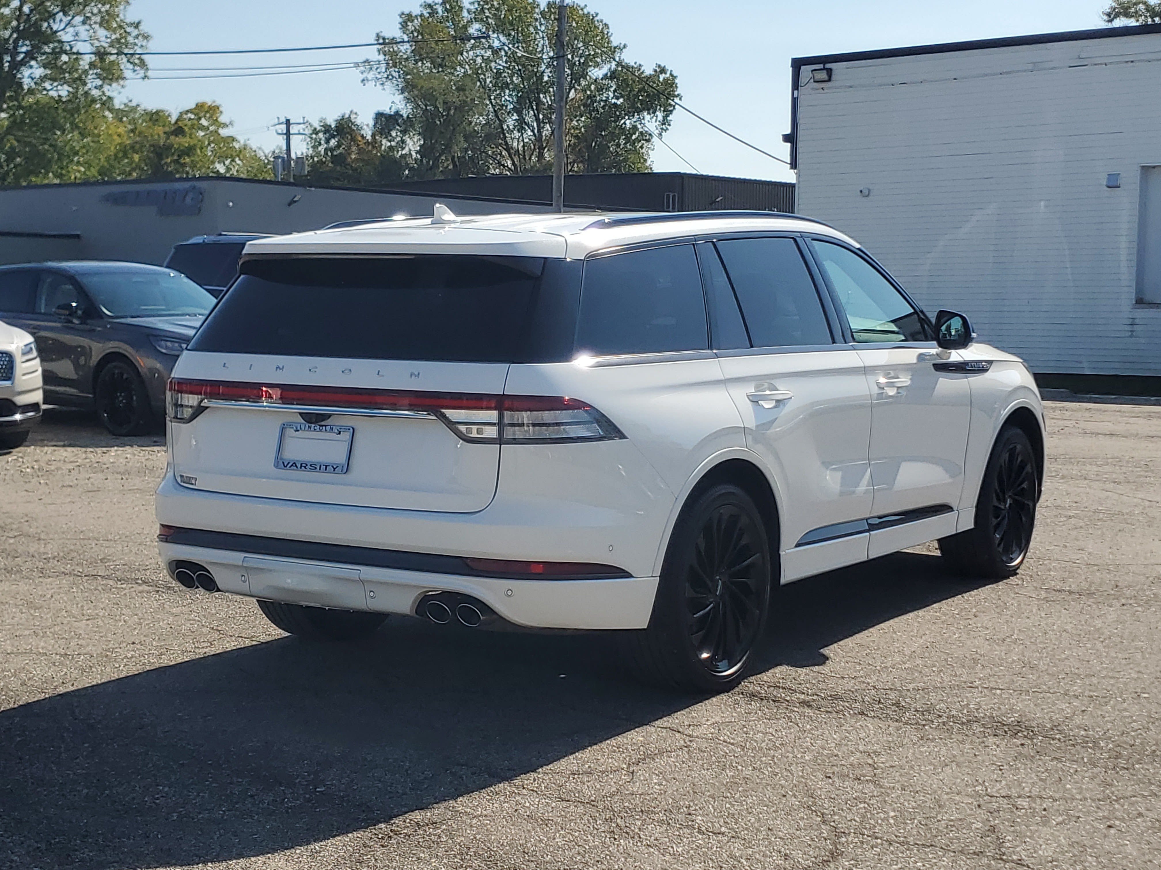 Certified 2023 Lincoln Aviator Reserve w/ Equipment Group 201A AWD/4WD image 6