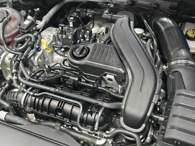 Certified 2023 Volkswagen Jetta SE FWD image 9