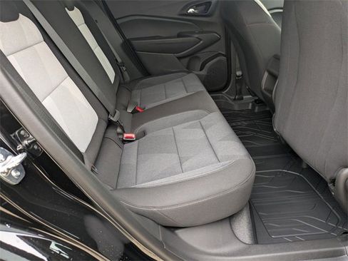 New 2026 Chevrolet Trax RS w/ Sunroof Package image 30