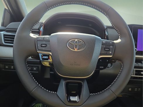 New 2026 Toyota Camry SE image 25