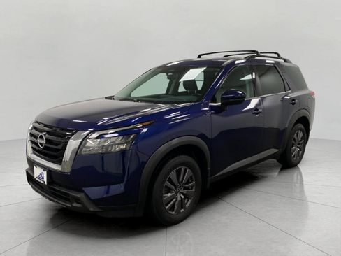 Certified 2023 Nissan Pathfinder SV AWD/4WD image 8