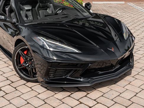 Used 2021 Chevrolet Corvette Stingray Premium Cpe w/ Z51 Performance Package RWD image 7