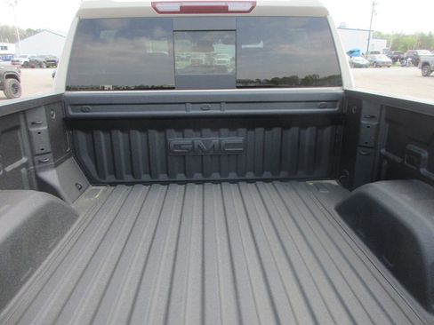 New 2026 GMC Sierra 1500 AT4 w/ AT4 Premium Package image 7
