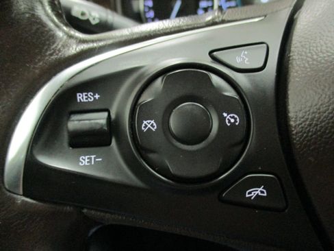 Used 2017 Buick LaCrosse Preferred image 23