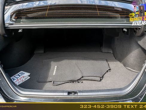 Used 2020 Toyota Camry SE FWD image 16