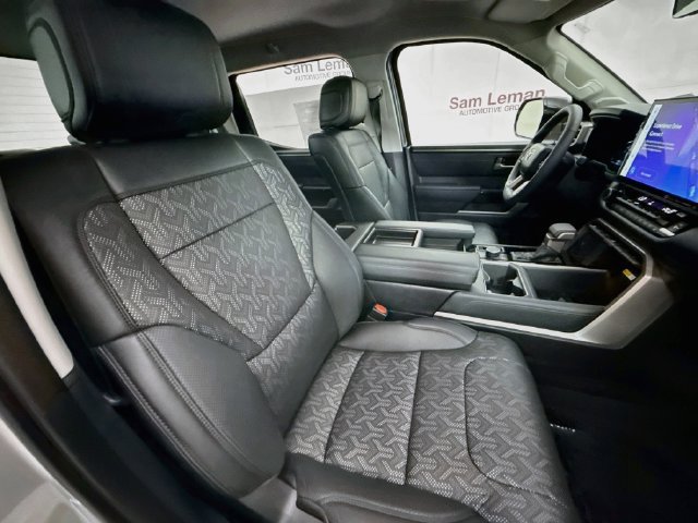 Used 2024 Toyota Tundra Limited AWD/4WD image 28