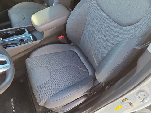 Used 2019 Hyundai Santa Fe SE image 13