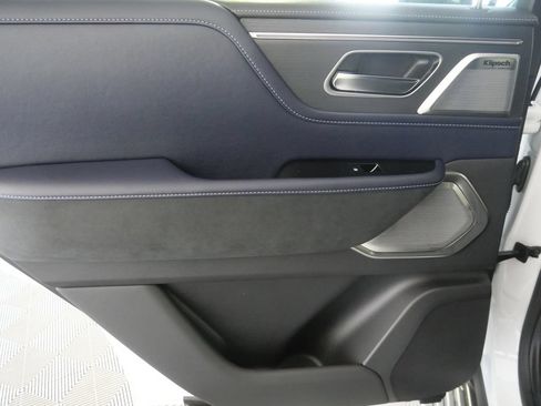 New 2026 INFINITI QX80 4WD image 16