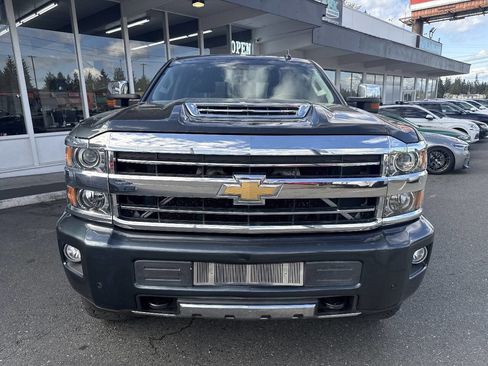 Used 2018 Chevrolet Silverado 2500 High Country image 13