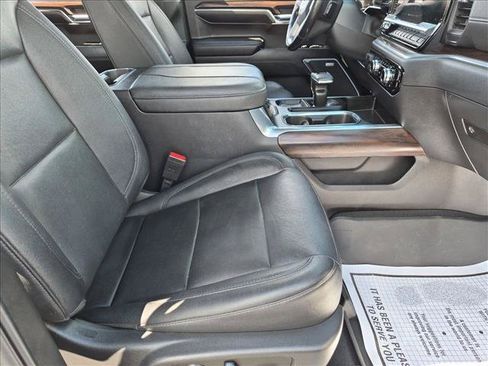 Used 2023 GMC Sierra 1500 SLT w/ SLT Premium Package AWD/4WD image 18