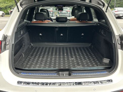 Certified 2024 Mercedes-Benz GLC 300 image 10
