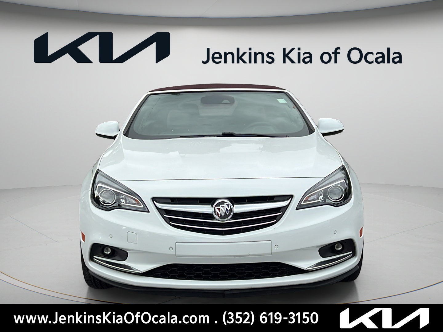 Used 2019 Buick Cascada Premium FWD image 2