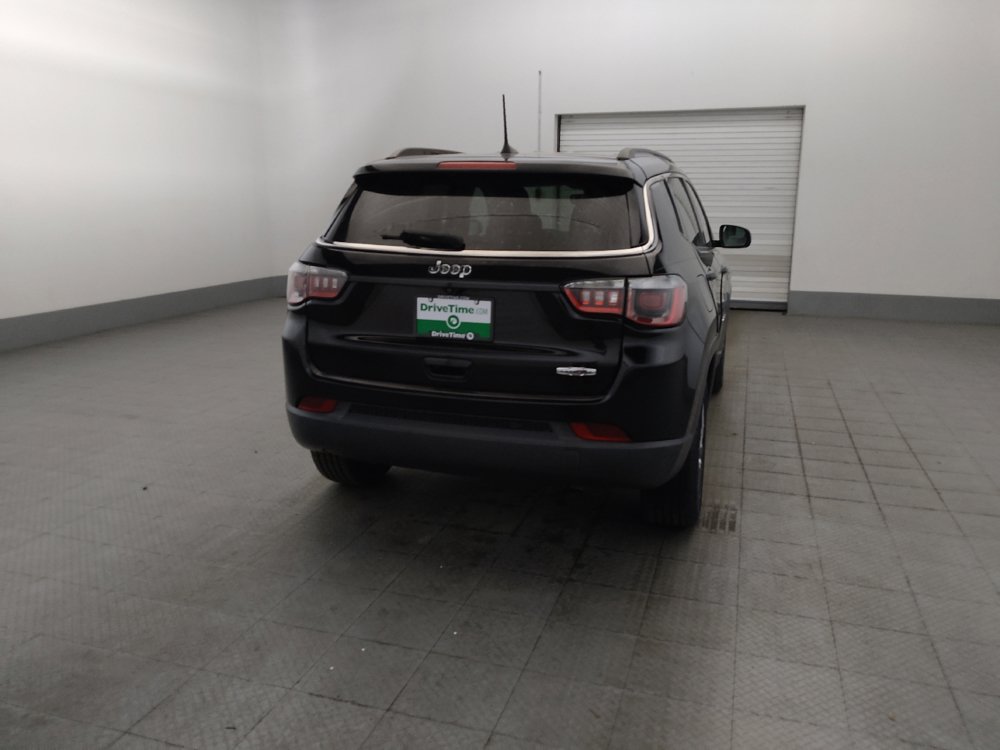Used 2019 Jeep Compass Latitude FWD image 7