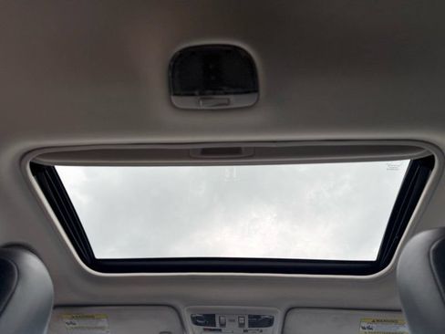 Used 2017 Subaru Outback 2.5i Limited AWD/4WD image 14