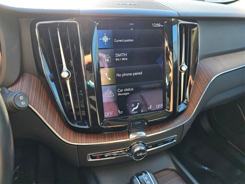 Used 2021 Volvo XC60 T5 Momentum w/ Advanced Package image 61